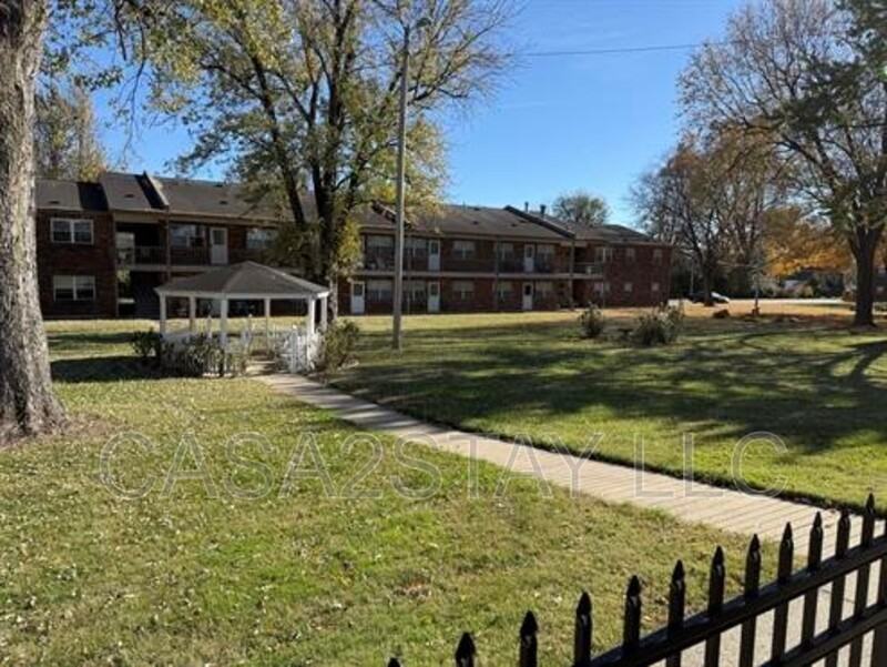 2100 Saint Johns Pl #2114 - Photo 7 of 10