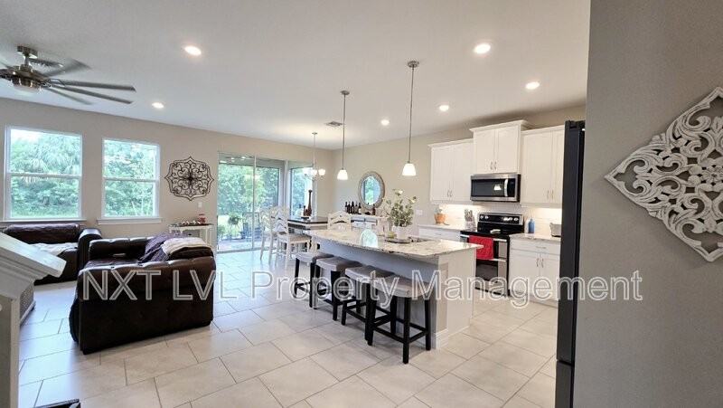 804 Heather Lake Ave - Photo 5 of 29