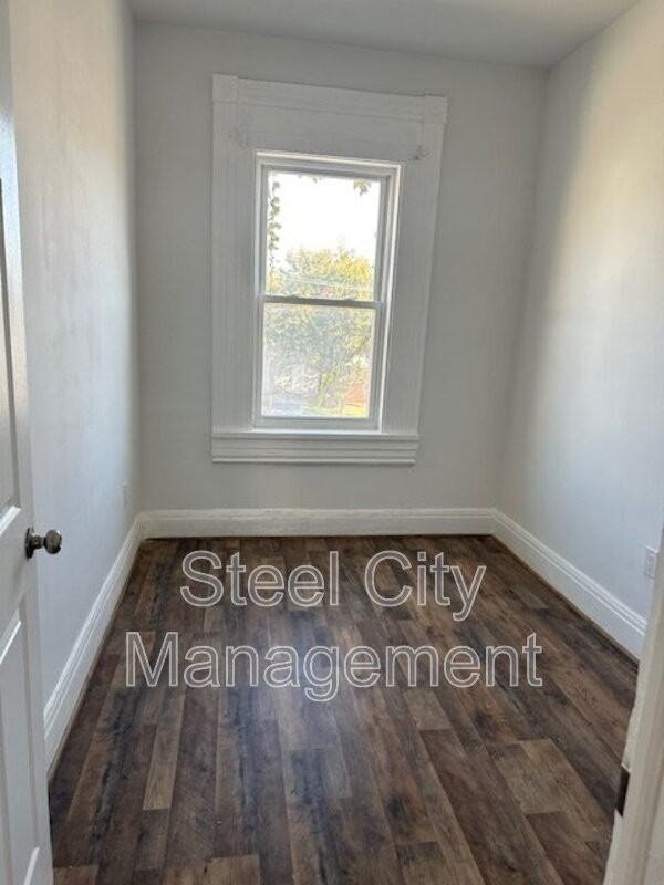 211 S 7th St #A - Photo 2 of 9