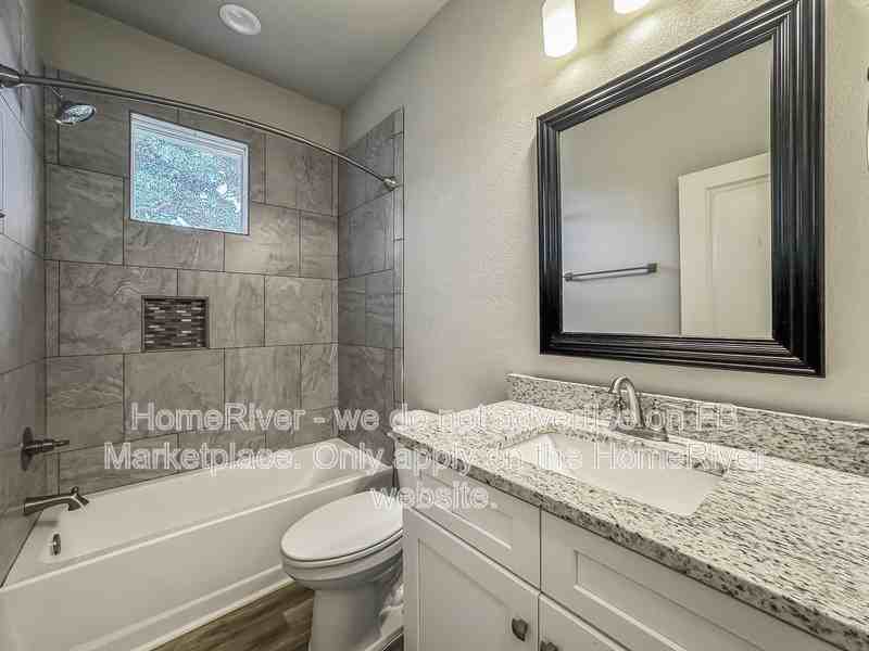 7299 Majestic Blvd - Photo 7 of 19