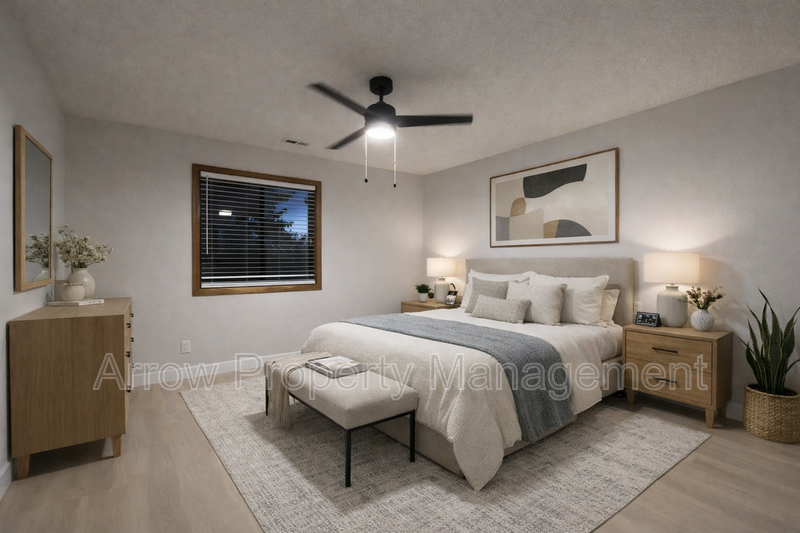 2340 N 44th St #9 - Photo 5 of 11