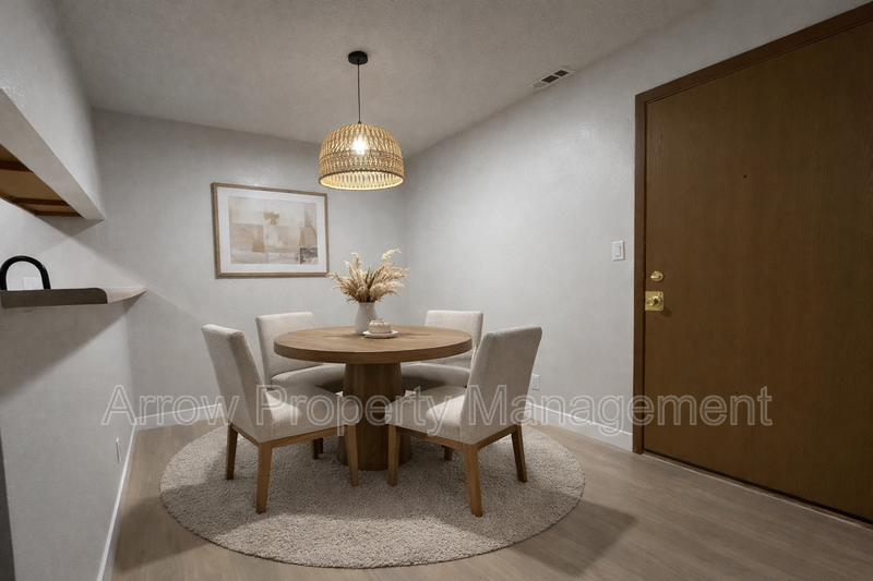 2380 N 44th St #6 - Photo 4 of 13