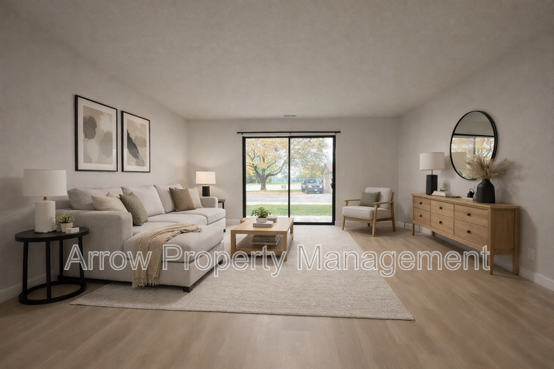 2340 N 44th St #2 - Photo 4 of 9