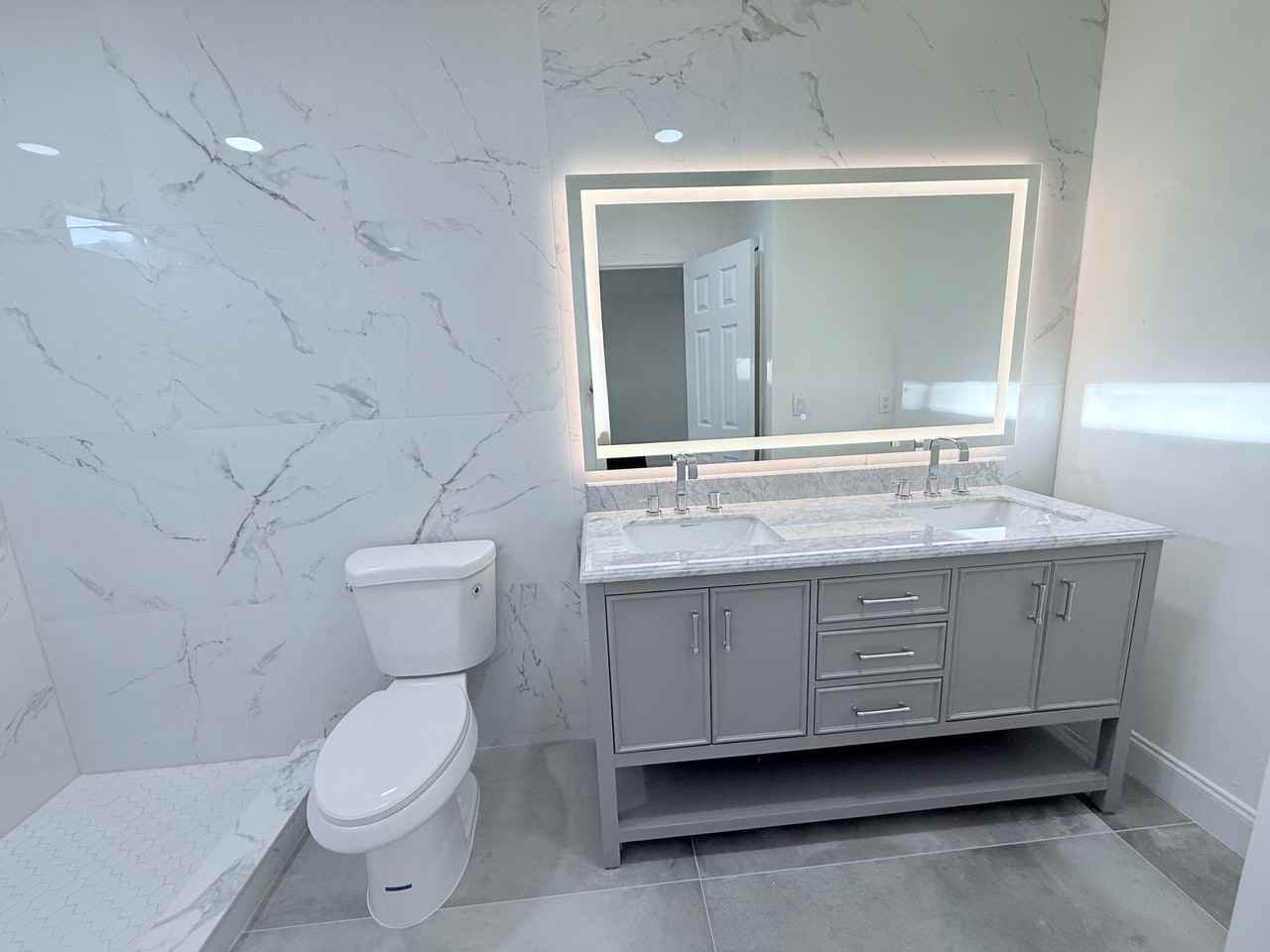 2160 Rothbury Drive - Photo 3 of 34