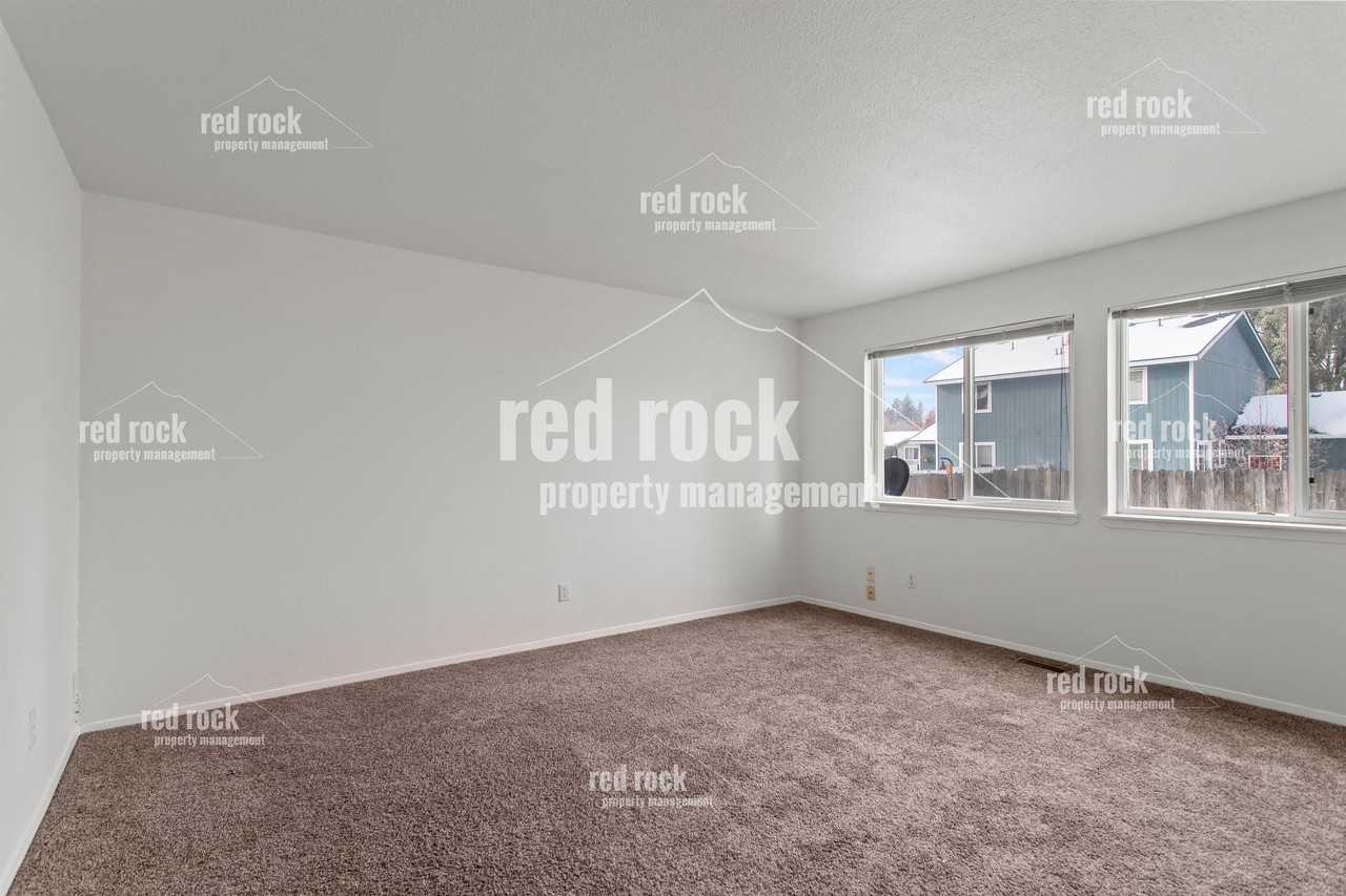 IEM - 3151 North 13th Street - Photo 4 of 23