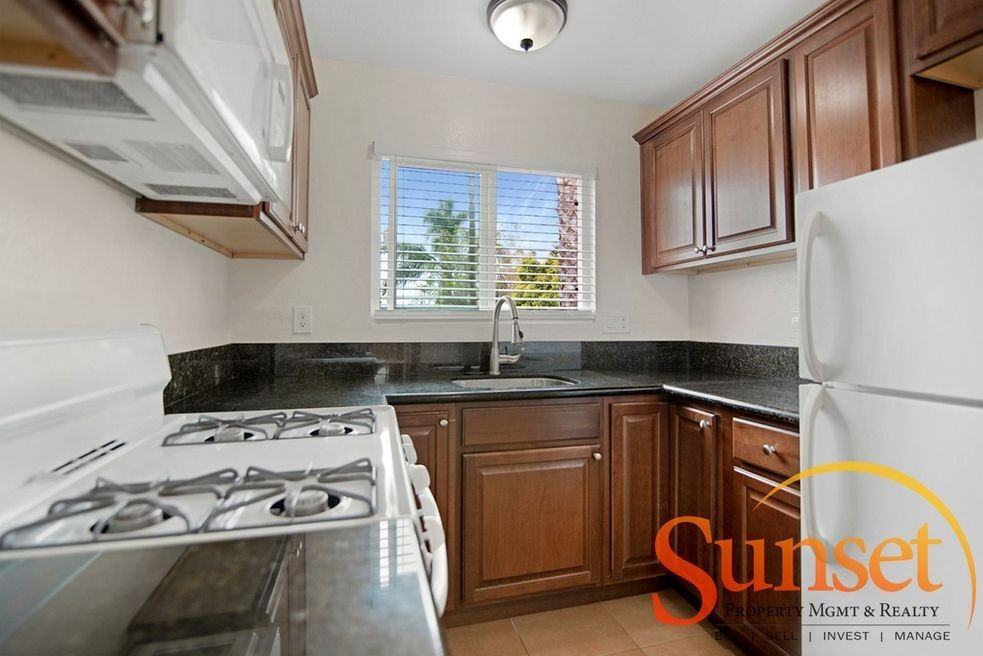 2-02. 4519 Campus Ave - Photo 4 of 14