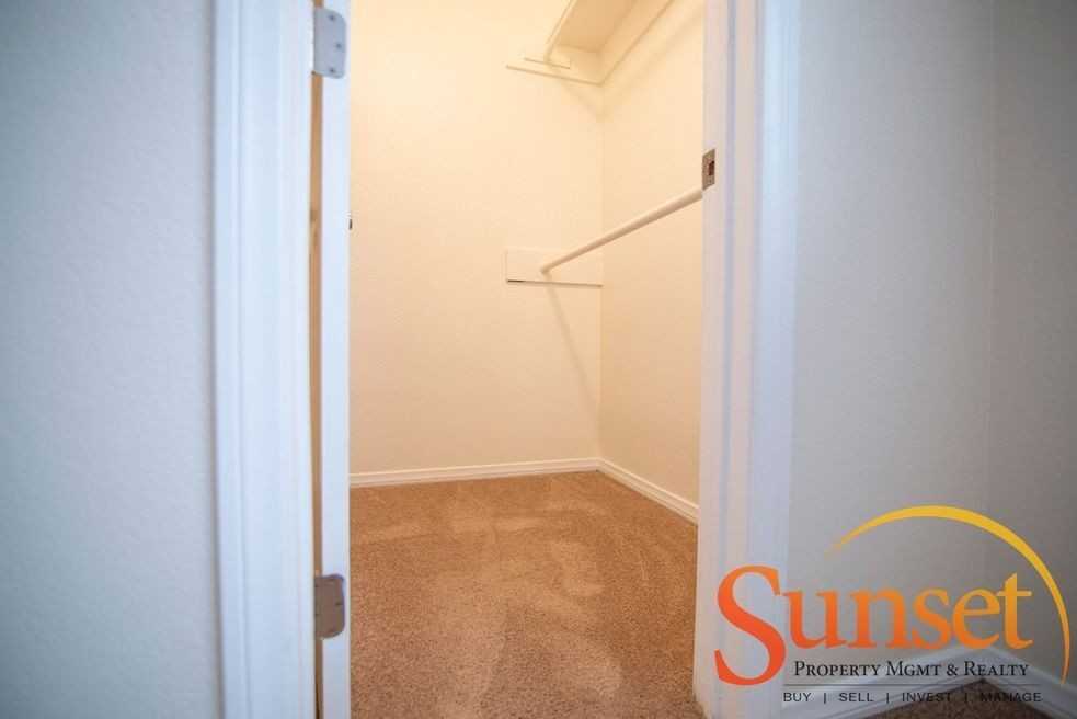 2-02. 4519 Campus Ave - Photo 6 of 14