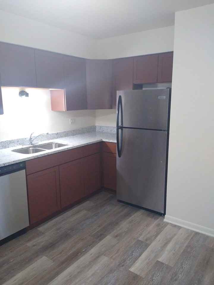 9841 Harlem Avenue - Photo 2 of 21