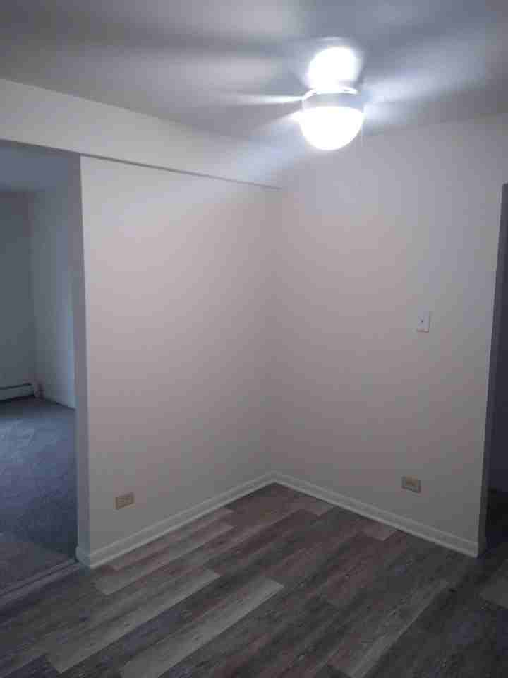 9841 Harlem Avenue - Photo 3 of 21