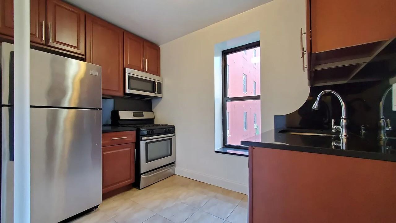 1636 Lexington Avenue #8 - Photo 2 of 11