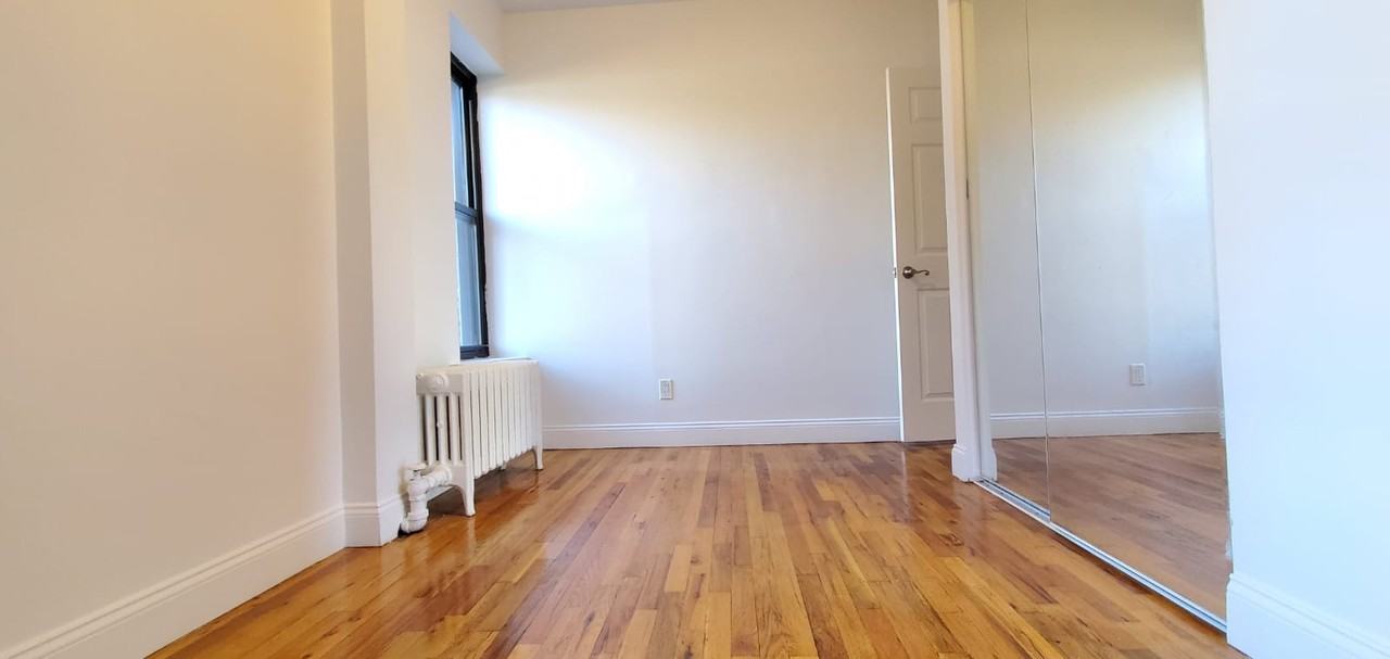 1636 Lexington Avenue #8 - Photo 6 of 11