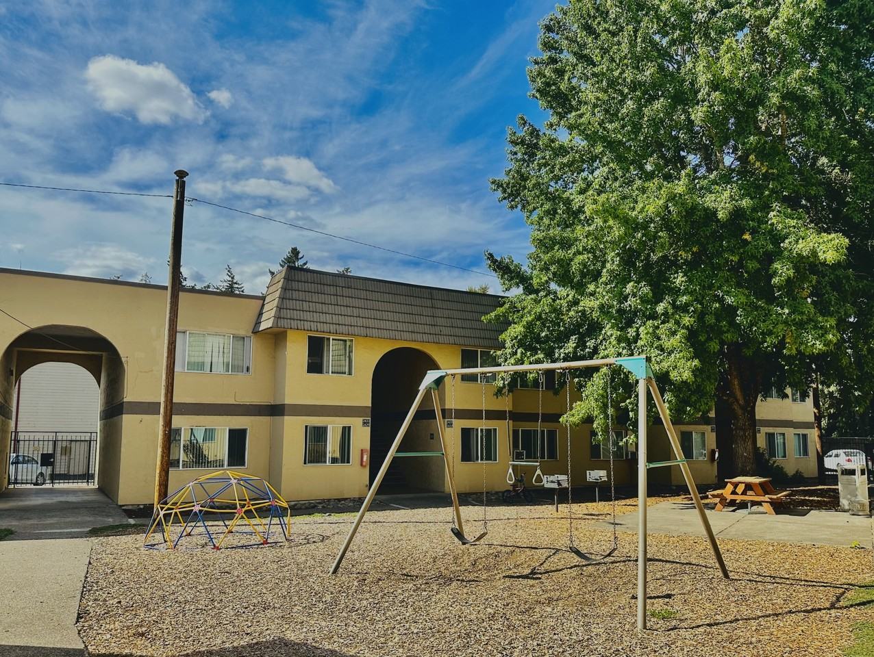 Wayside Terrace Northeast - Photo 2 of 27