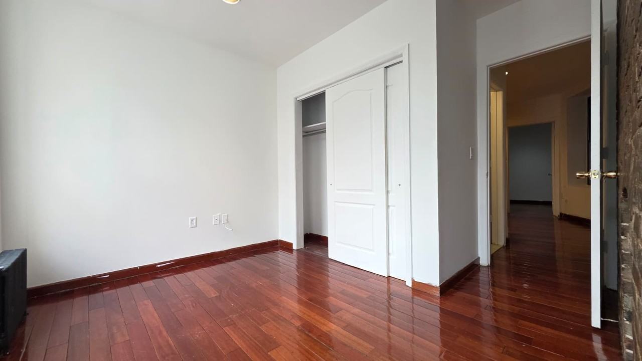 495 9th Avenue #5A - Photo 3 of 10