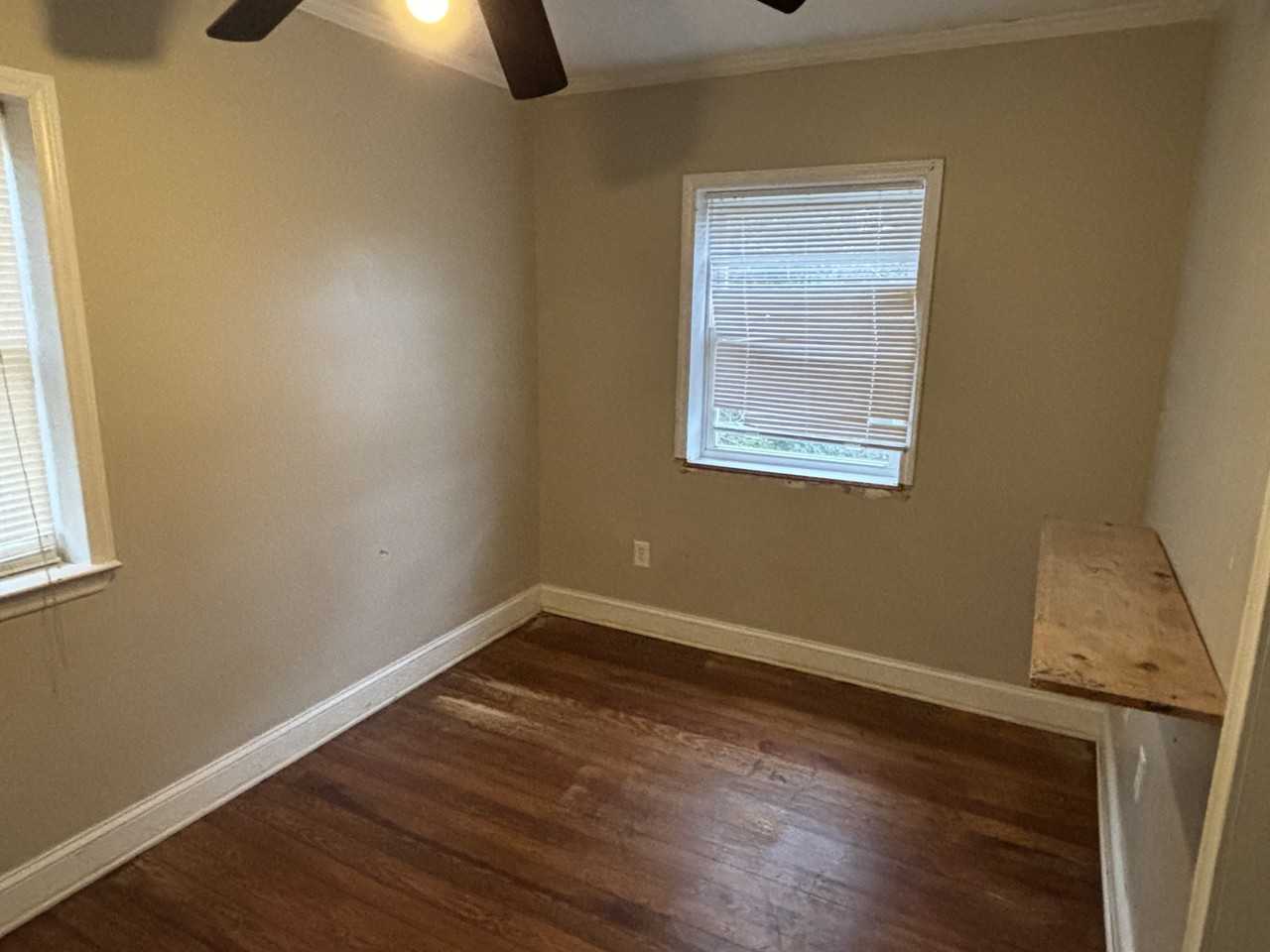 1042 Bose Avenue - Photo 6 of 8