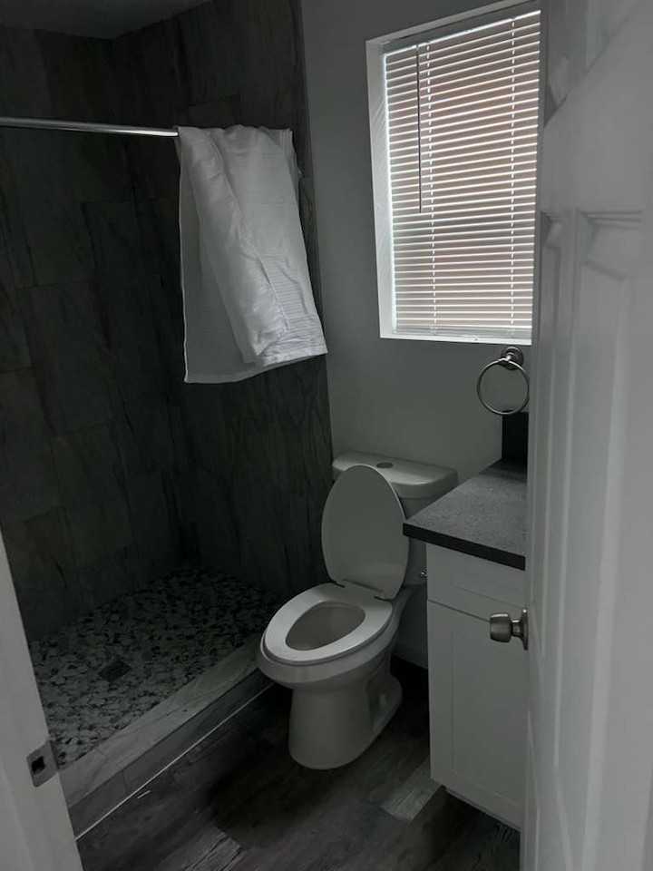 71st - Photo 3 of 7