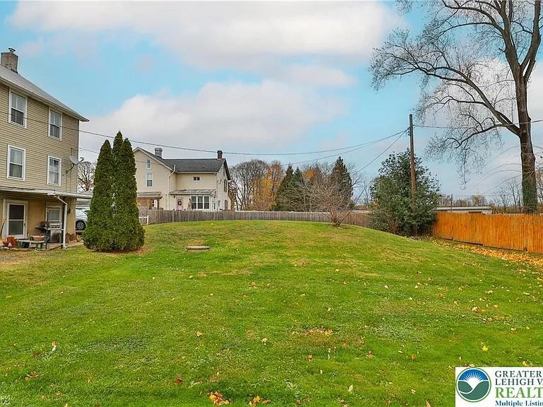 4448 Orefield Rd #B - Photo 2 of 17