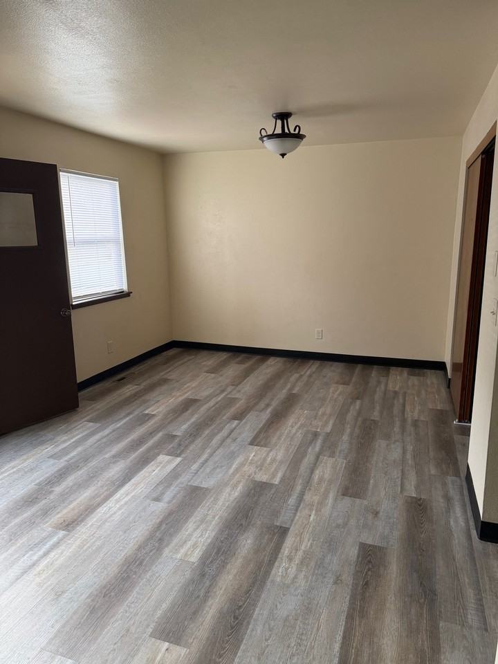 65 Locust St #7 - Photo 4 of 8