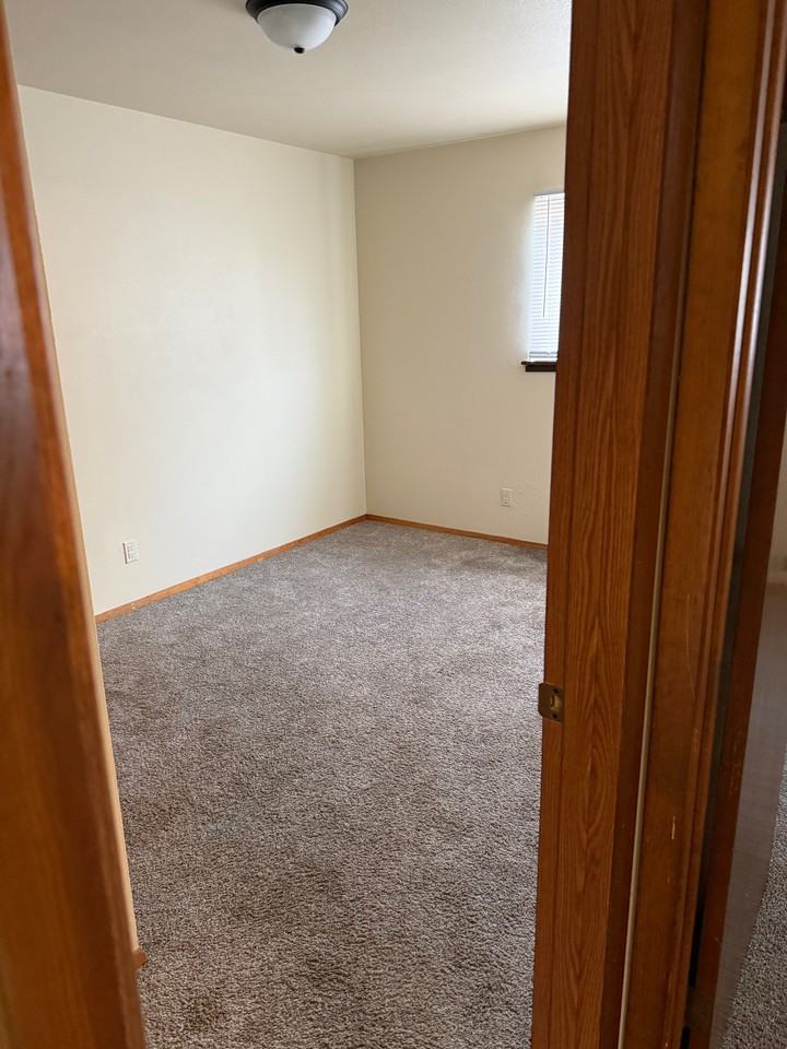 65 Locust St #7 - Photo 5 of 8