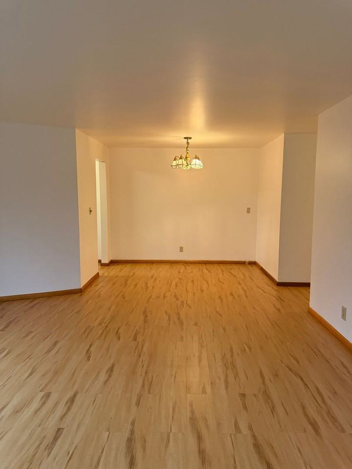 Ravenna 500 Apts - Photo 2 of 31