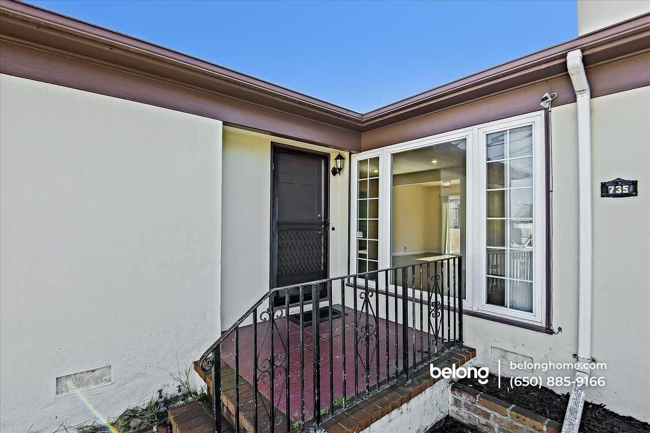 735 87th St - Photo 4 of 50