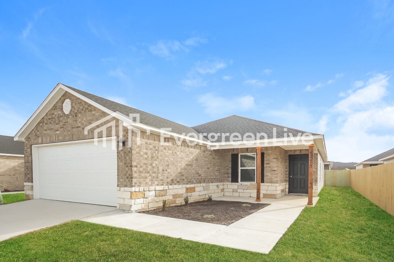 2575 E Meramec St - Photo 2 of 15