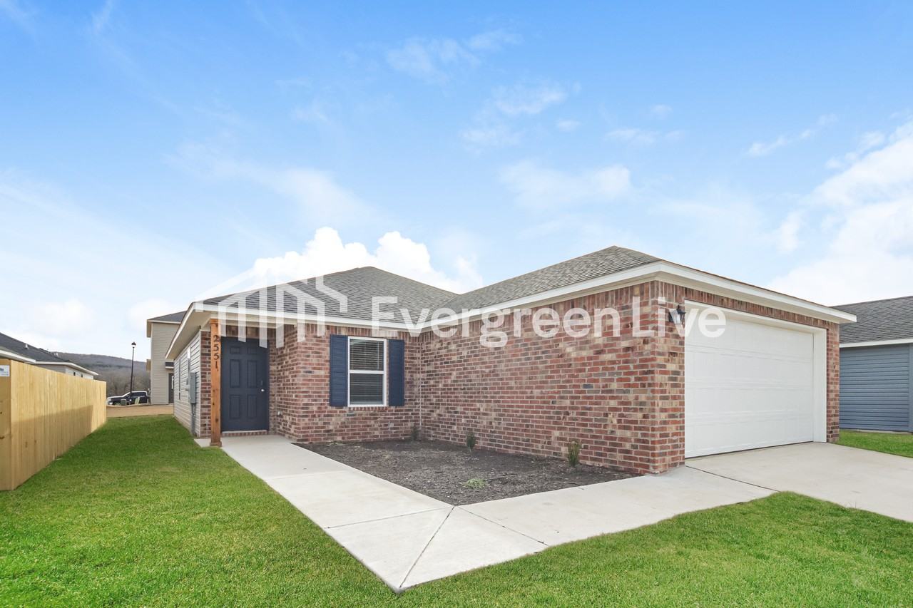 2551 E Meramec St - Photo 2 of 16