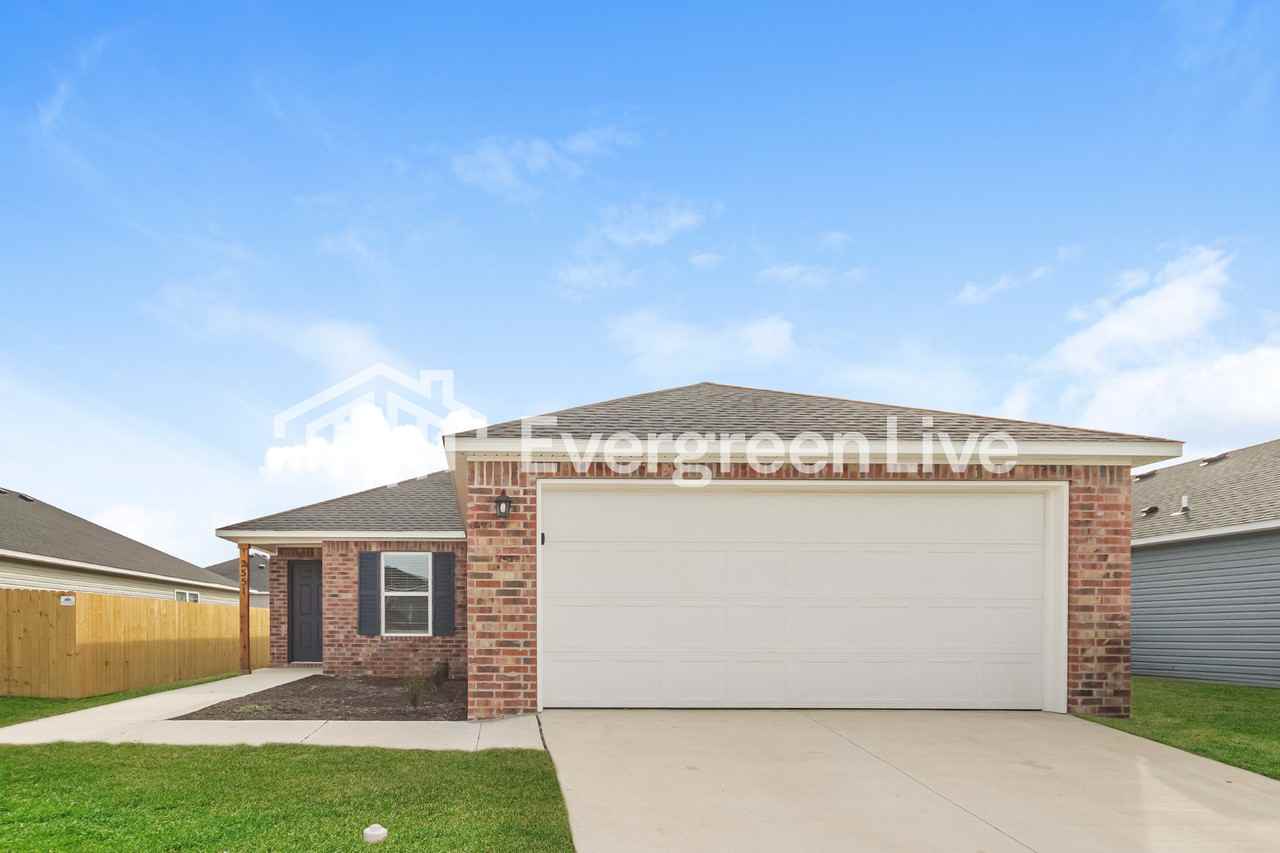 2551 E Meramec St - Photo 3 of 16