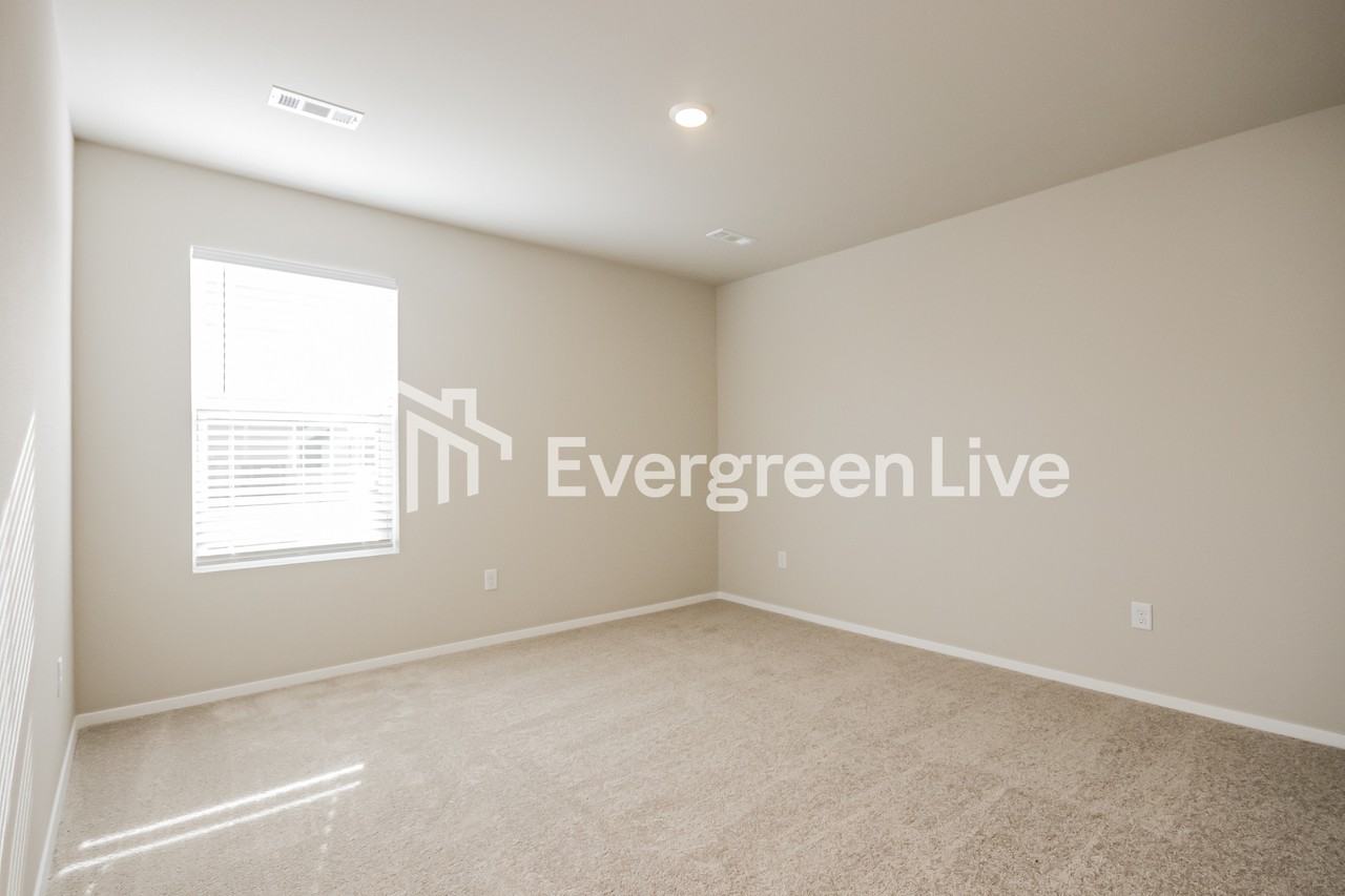 2551 E Meramec St - Photo 4 of 16