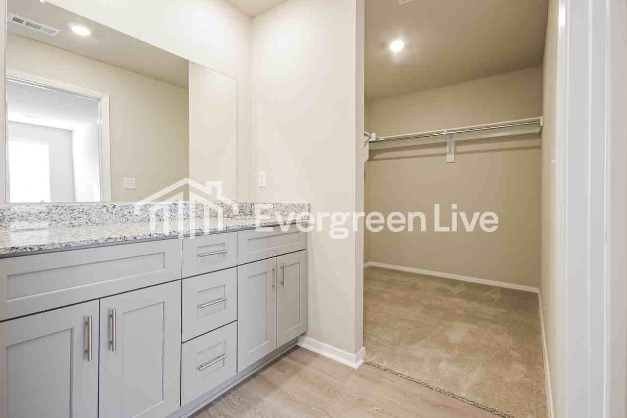 2551 E Meramec St - Photo 6 of 16