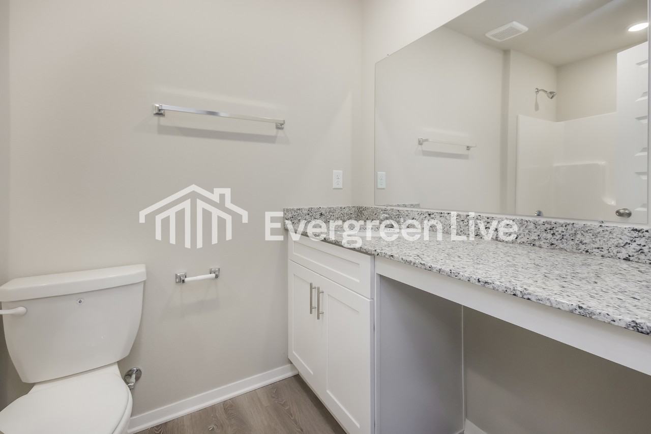 6511 Nw Kathleen St - Photo 5 of 15