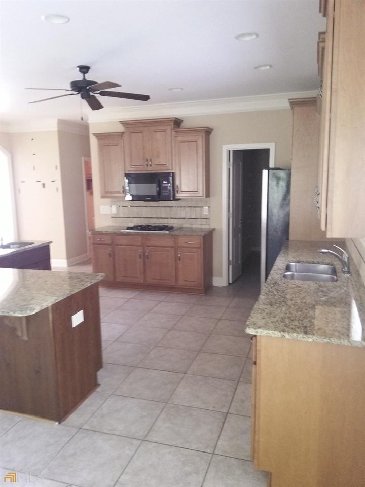 280 Langshire Dr - Photo 5 of 15