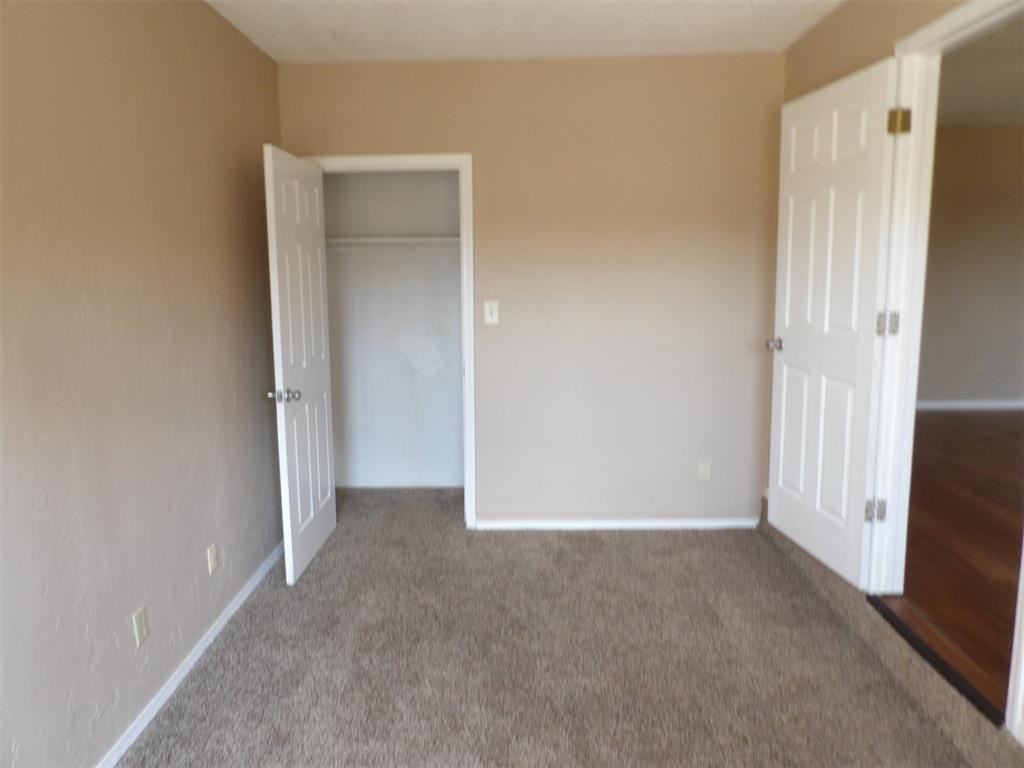 637 Nw 21st St - Photo 2 of 13