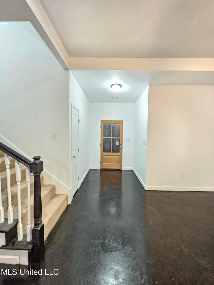 101 Brisco Drive - Photo 2 of 28