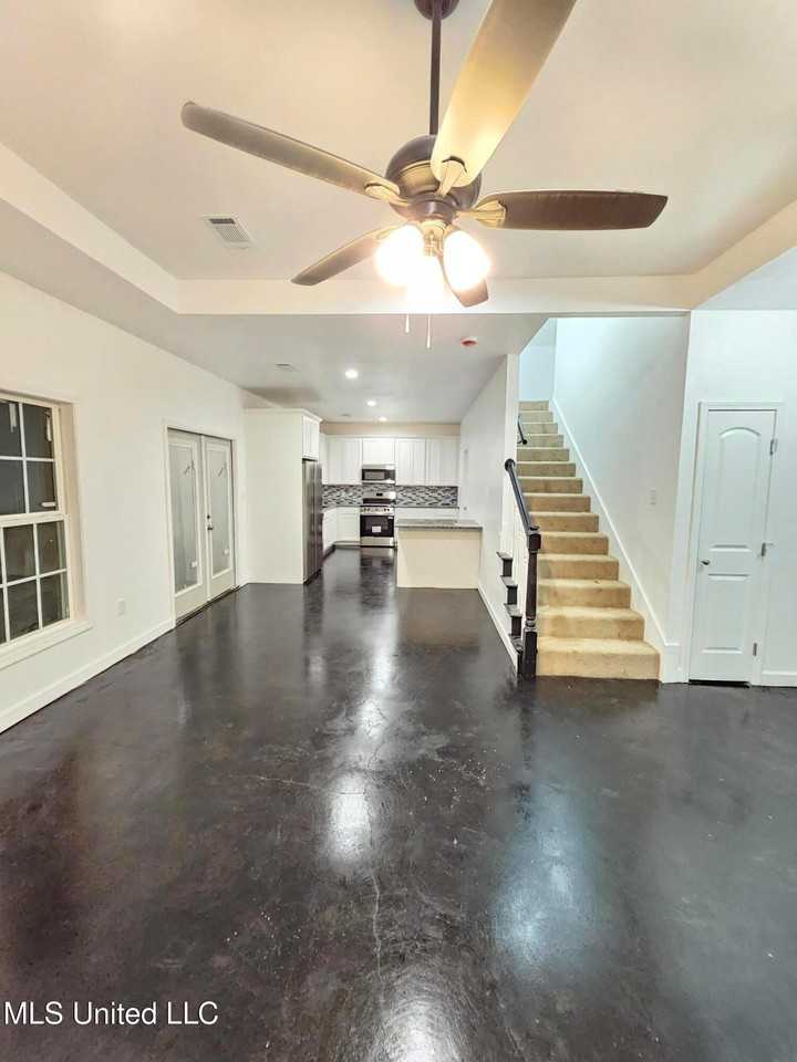 101 Brisco Drive - Photo 5 of 28