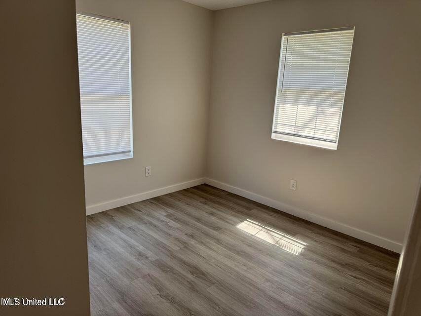 2306 Lewis Ave - Photo 7 of 9