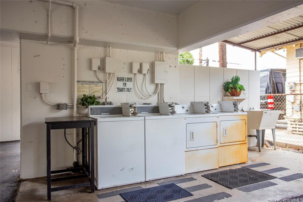 727 Pumehana St #303 - Photo 3 of 6