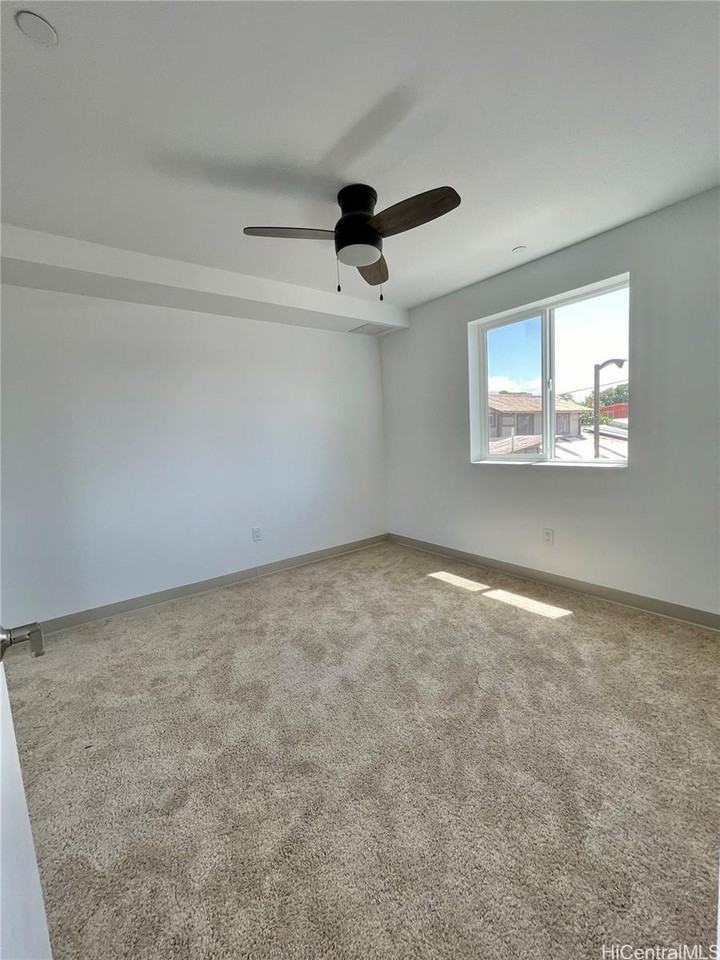 216 Olive Ave #104 - Photo 5 of 7