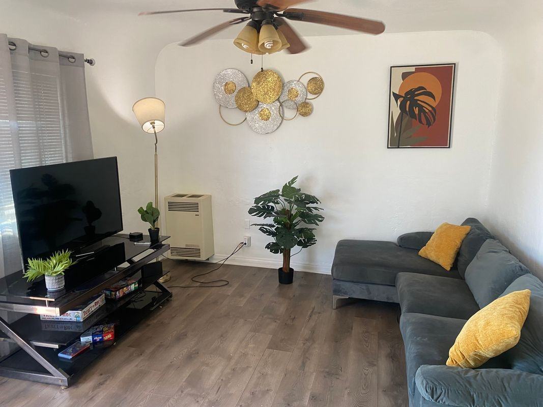 3519 E 8th St - Photo 2 of 9