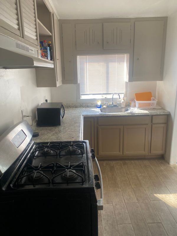 3519 E 8th St - Photo 5 of 9