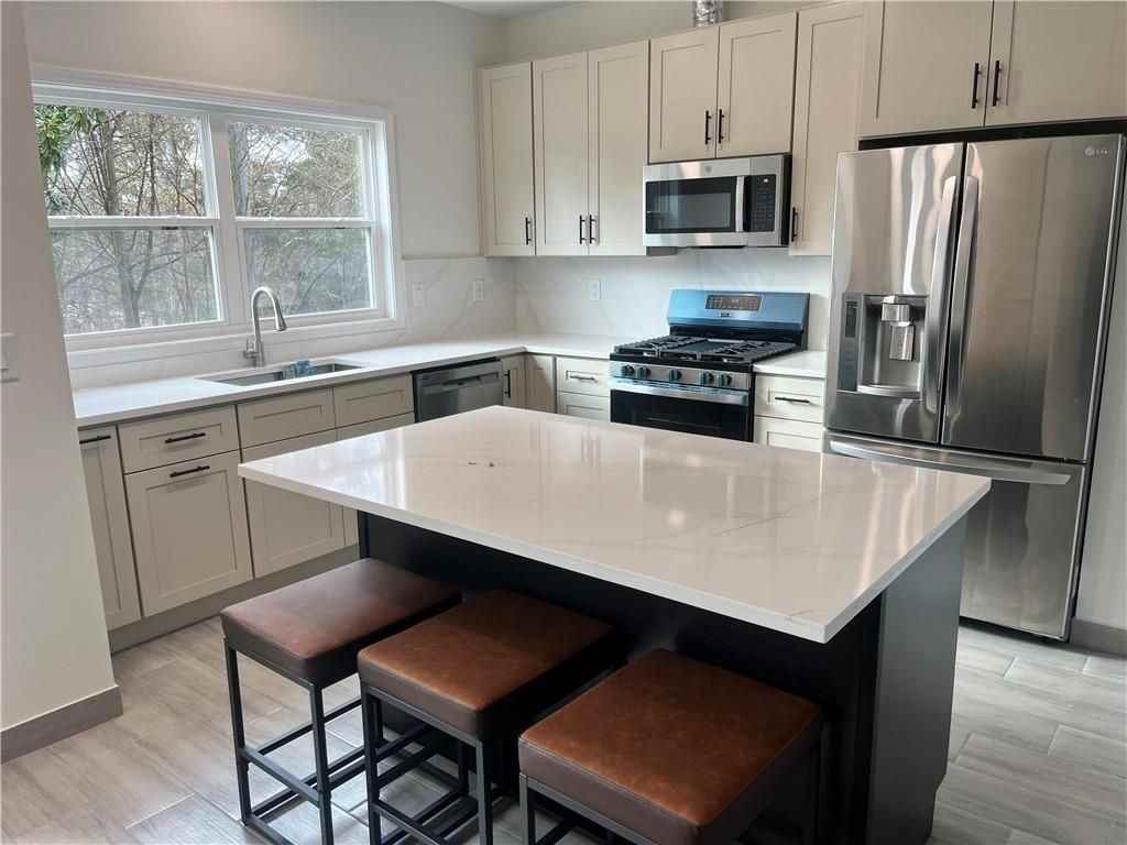 4500 Kings Lake Dr Ne ##B - Photo 6 of 32