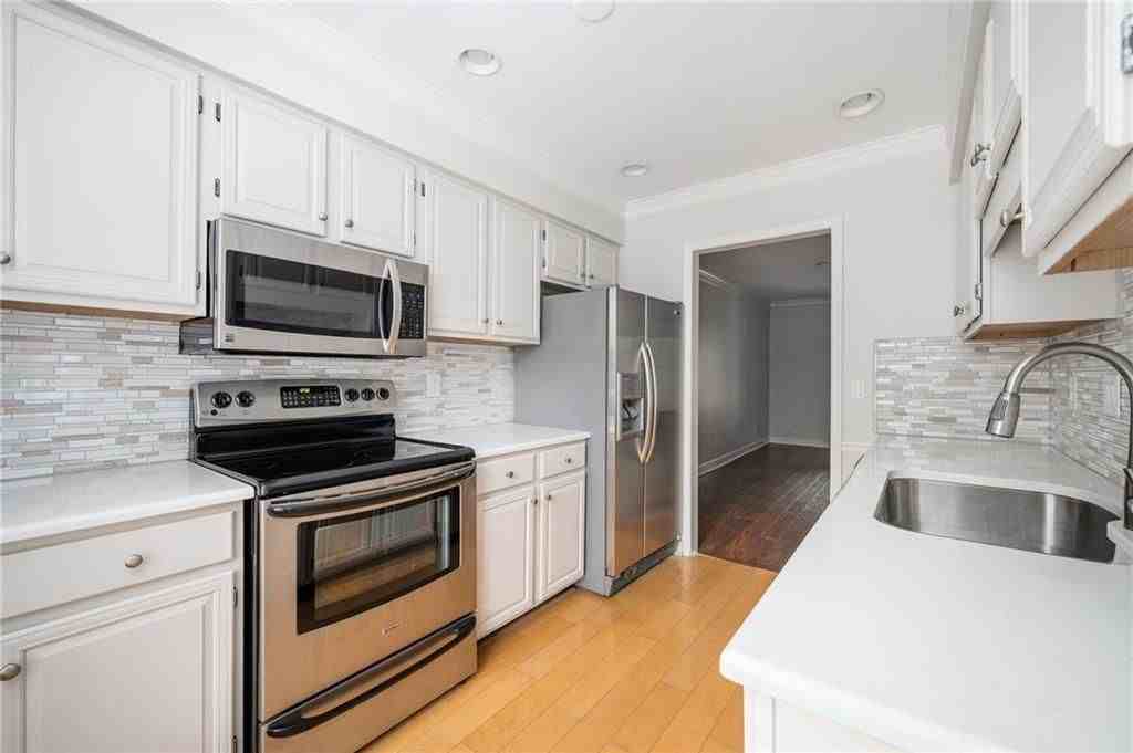 2103 Kristen Ct Se - Photo 5 of 29