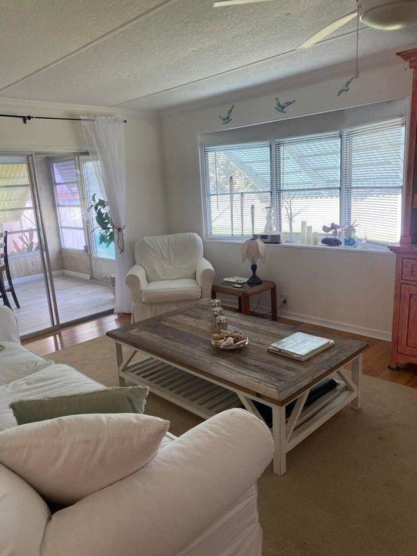 17 Madrid Ln - Photo 4 of 6