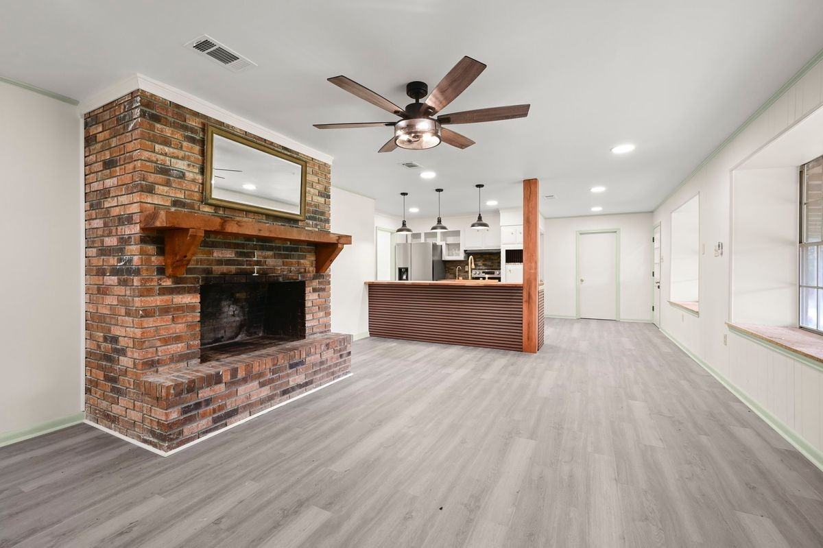 9556 Fairway Dr - Photo 5 of 18