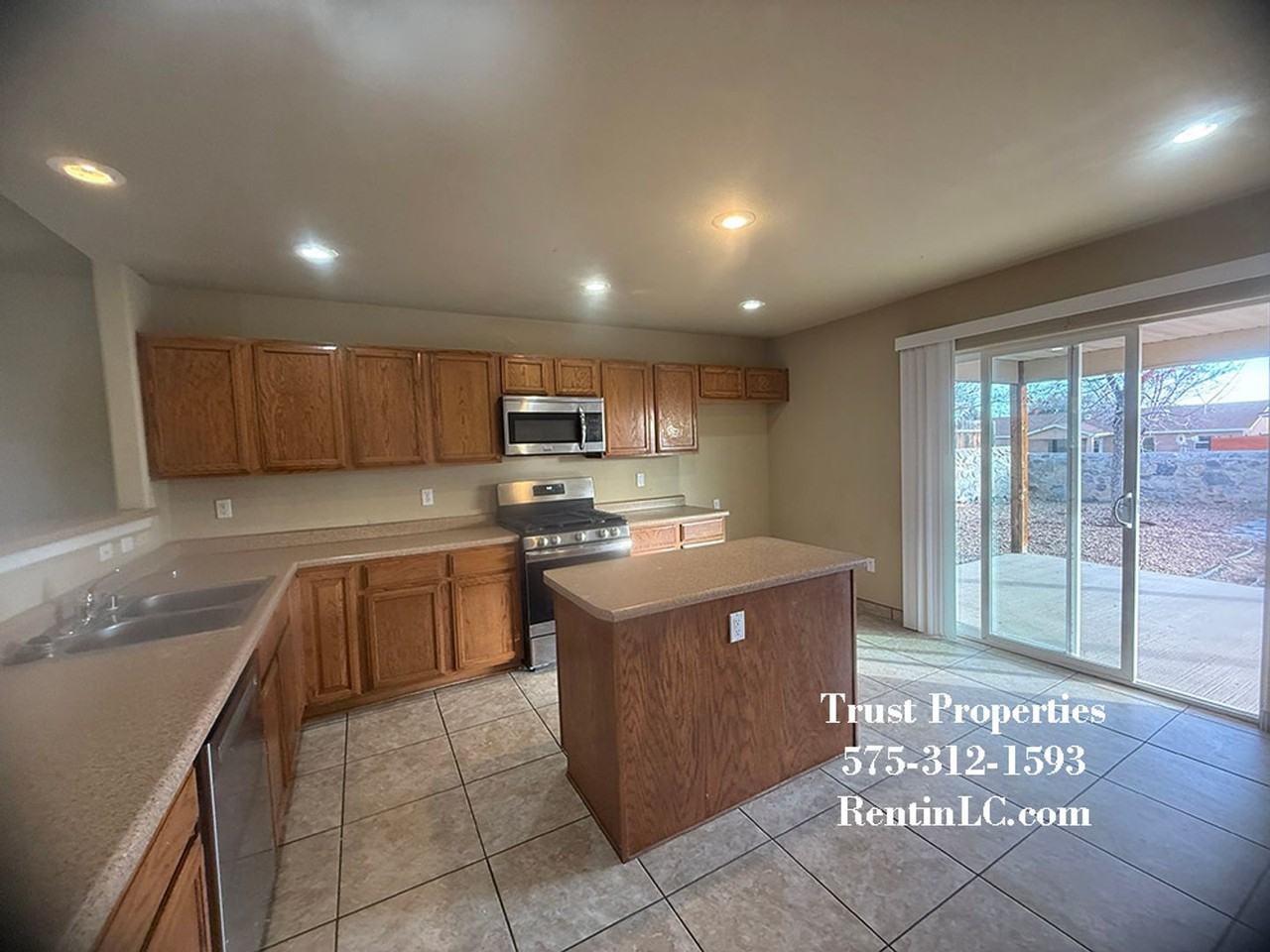 4842 Calle Bella Ave - Photo 3 of 10