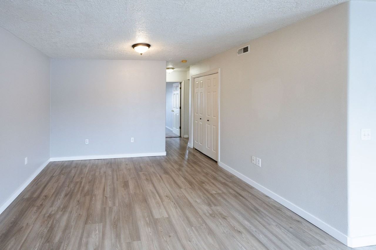 520 W 7th S #205 - Photo 5 of 16