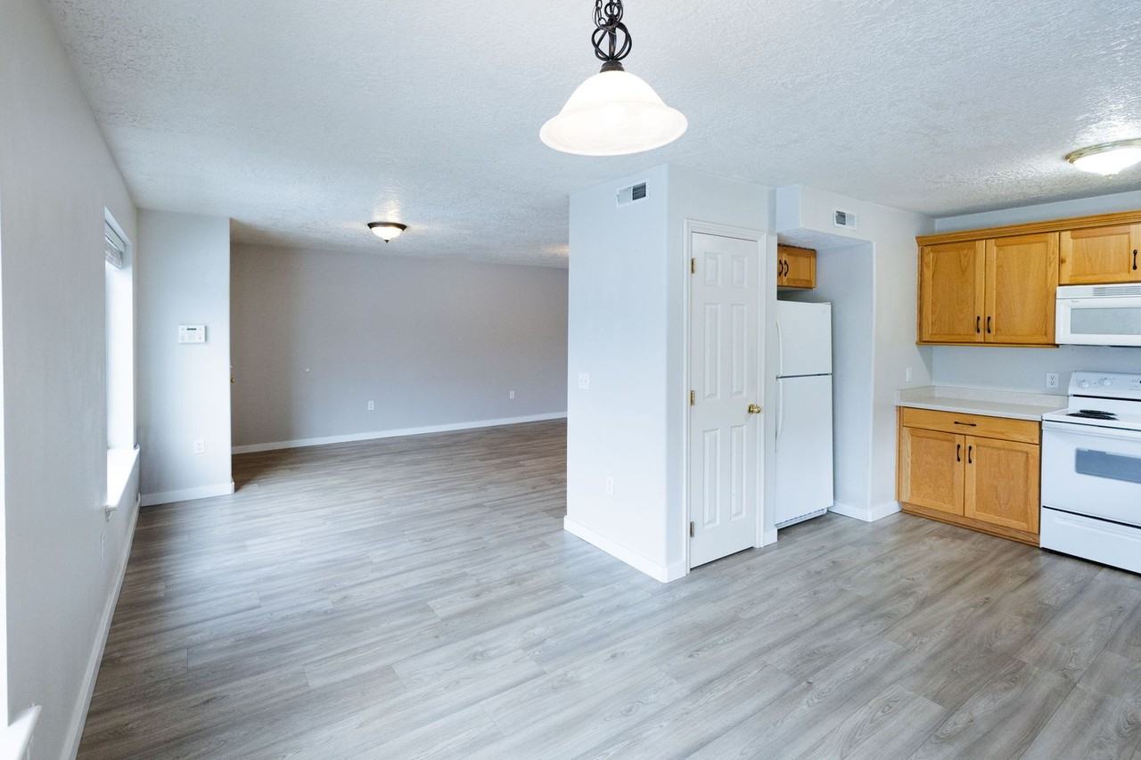 520 W 7th S #205 - Photo 6 of 16