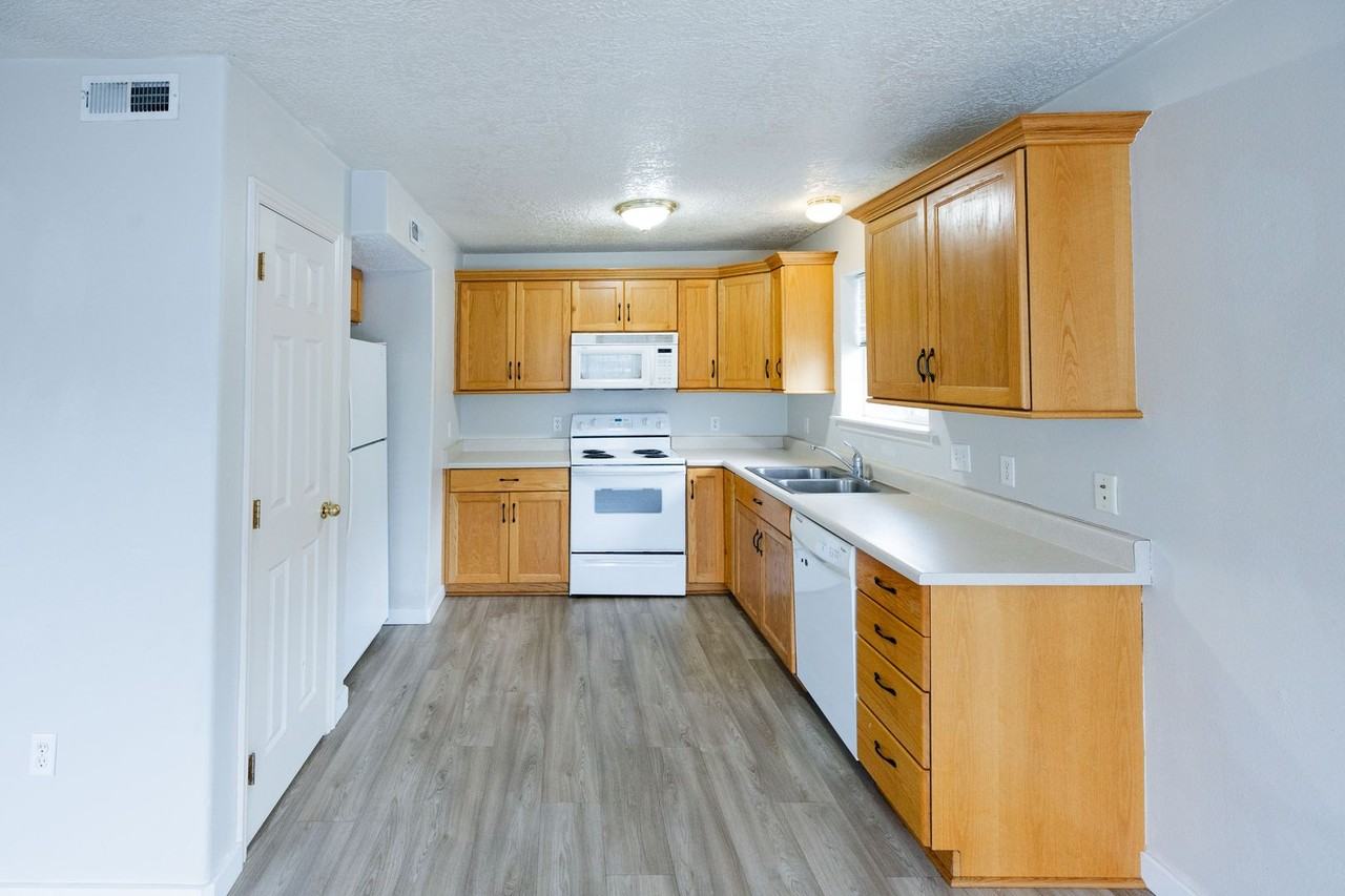 520 W 7th S #205 - Photo 7 of 16