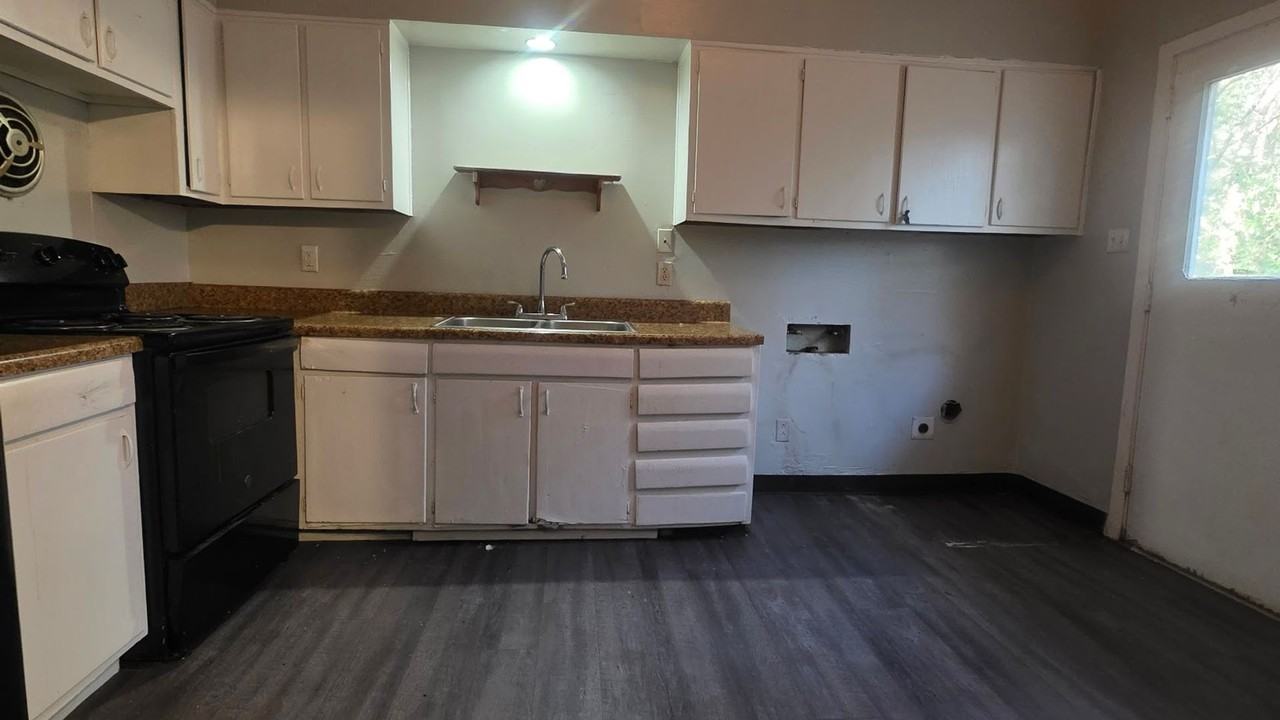 1967 S Riverview Cir - Photo 5 of 13