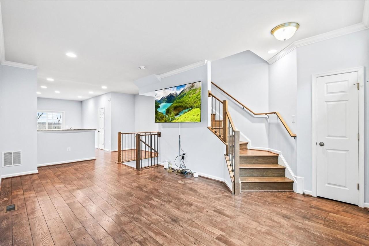 106 Conestoga Ln - Photo 6 of 36