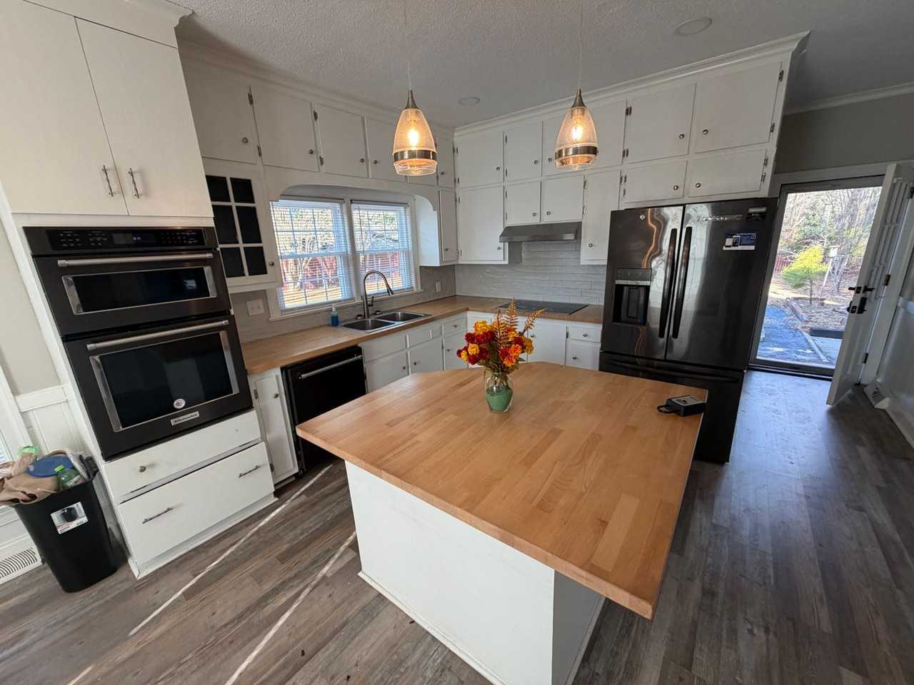 1820 Bethlehem Rd - Photo 2 of 18